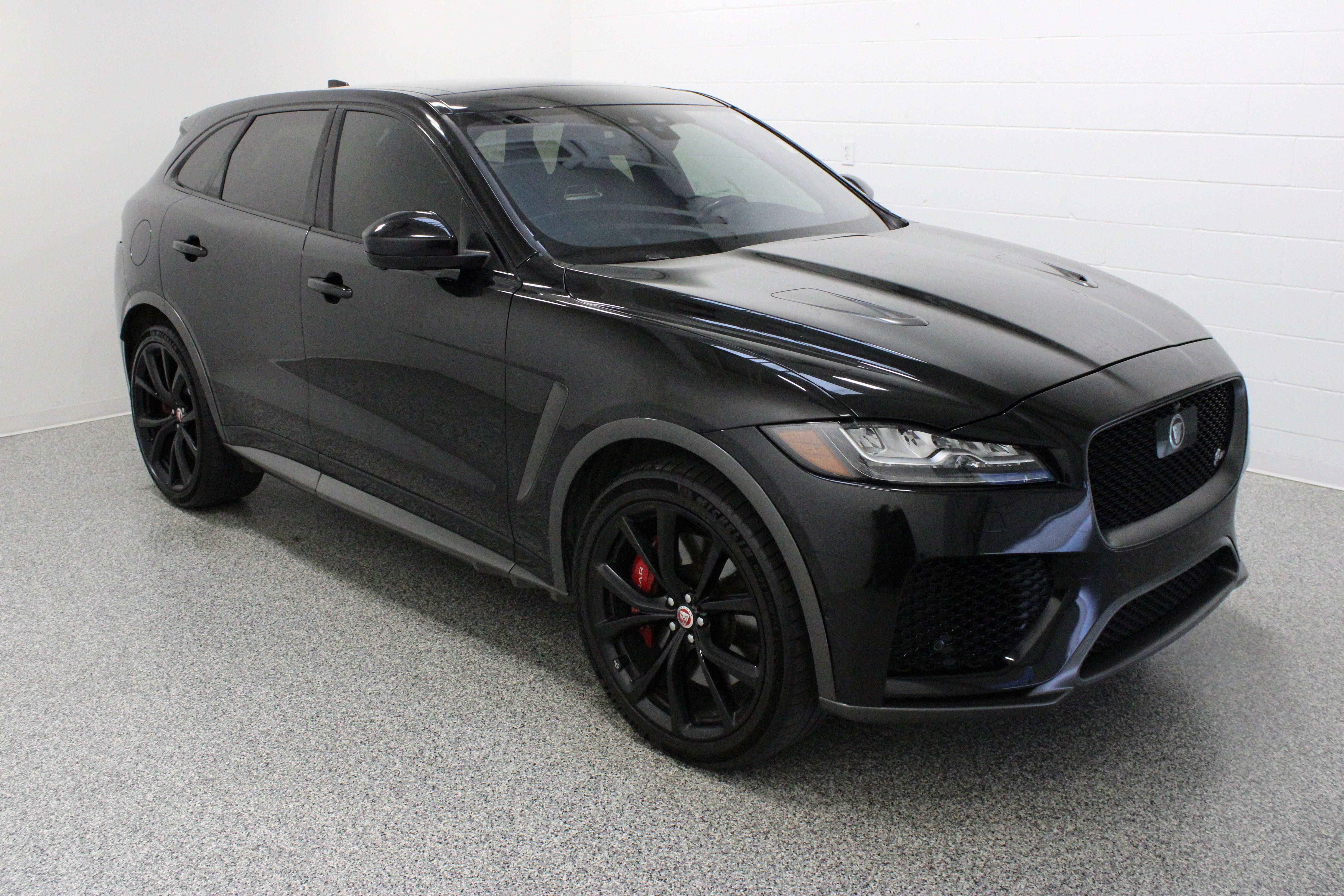 Used 2020 Jaguar F-PACE SVR AWD/4WD image 4