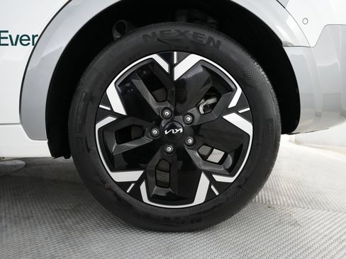 Used 2023 Kia Niro Wave image 20