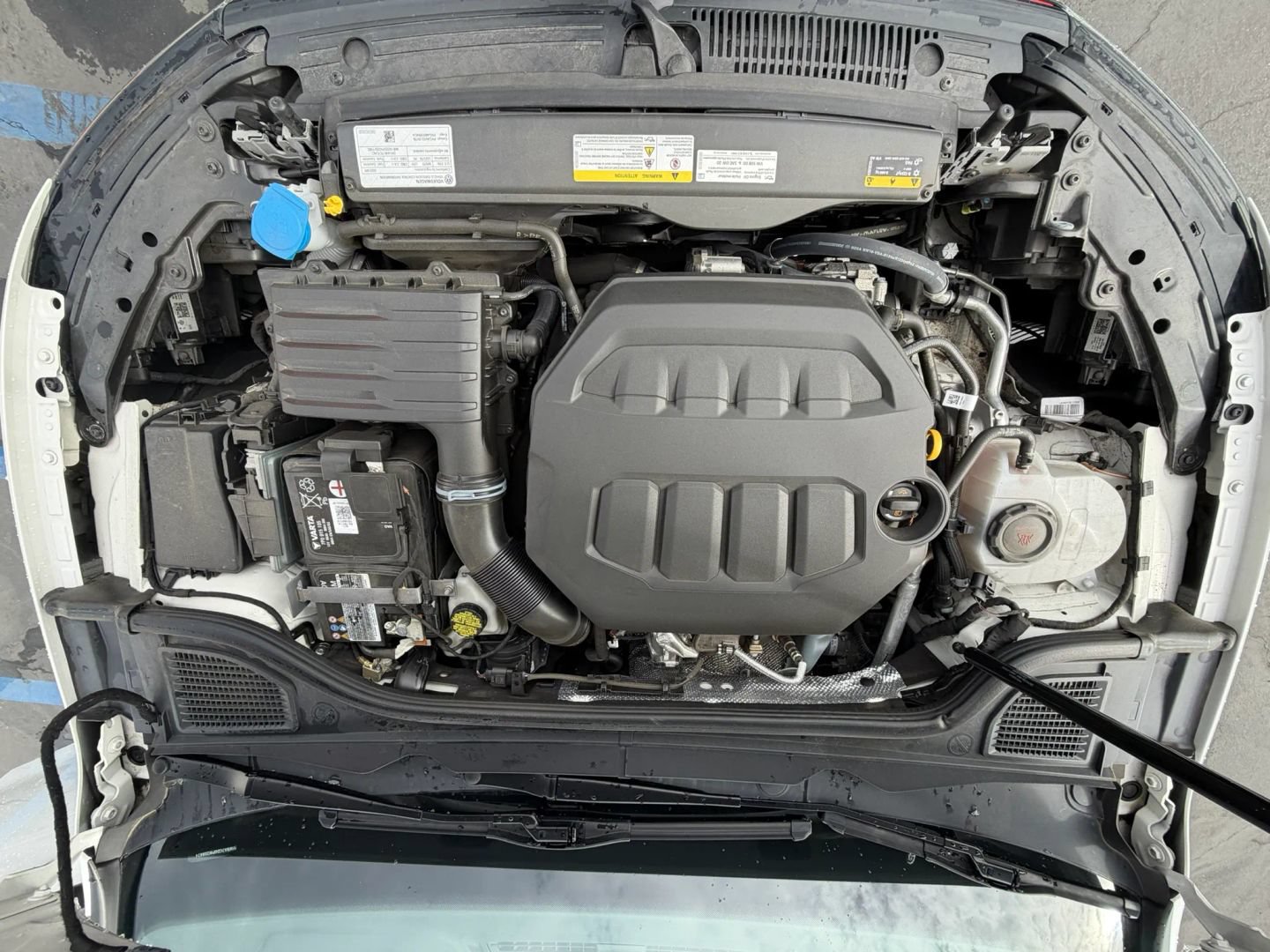 Used 2023 Volkswagen GTI 40th Anniversary Edition FWD image 41