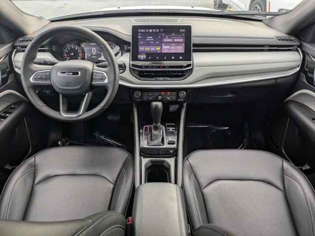 Certified 2025 Jeep Compass Limited AWD/4WD image 15