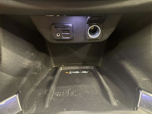 Used 2023 Chevrolet Traverse High Country image 22