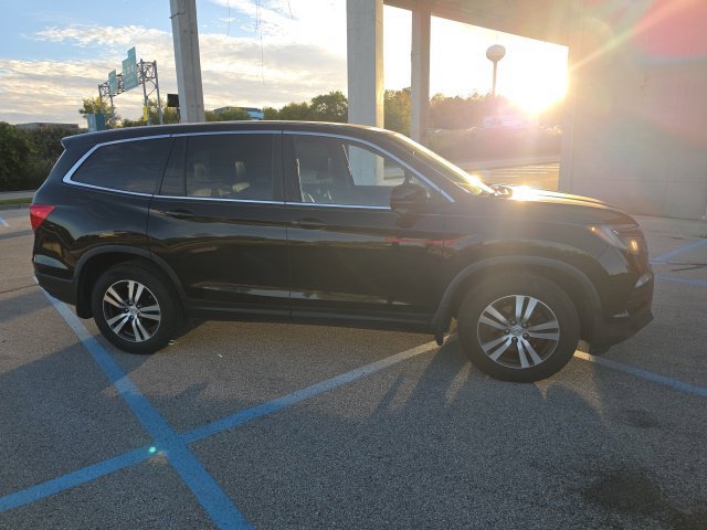 Used 2017 Honda Pilot EX-L image 2
