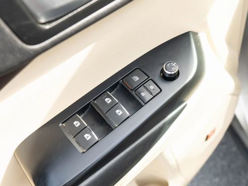 Used 2014 Toyota Highlander Limited image 45