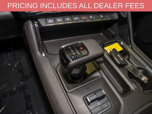 Used 2023 GMC Sierra 1500 AT4 w/ AT4 Preferred Package AWD/4WD image 19