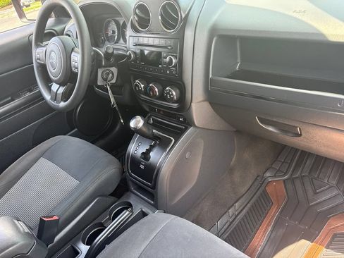 Used 2017 Jeep Patriot Sport w/ Power Value Group FWD image 27