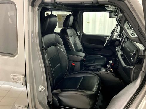 Used 2023 Jeep Wrangler Sahara w/ Cold Weather Group image 11