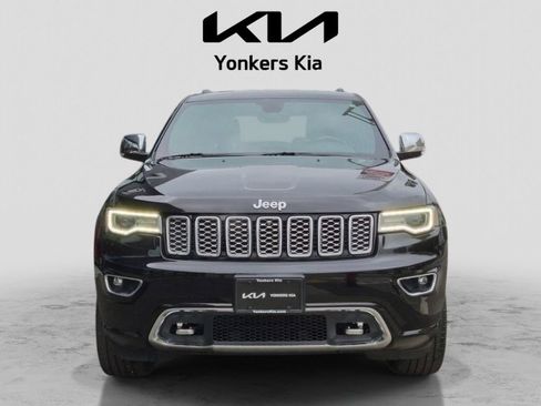 Used 2017 Jeep Grand Cherokee Overland AWD/4WD image 3