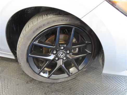 Used 2024 Honda Civic Sport image 6