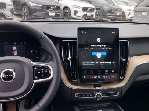 New 2026 Volvo XC60 B5 Plus w/ Climate Package image 27