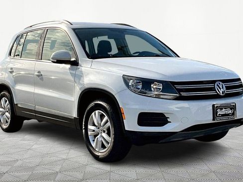 Used 2016 Volkswagen Tiguan S image 5