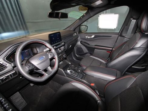 Used 2025 Ford Escape ST-Line w/ Equipment Group 301A FWD image 2