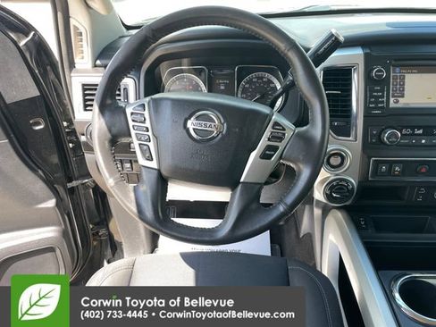 Used 2018 Nissan Titan SV w/ SV Convenience Package AWD/4WD image 21