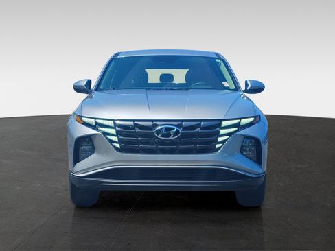 Certified 2024 Hyundai Tucson SE FWD image 2