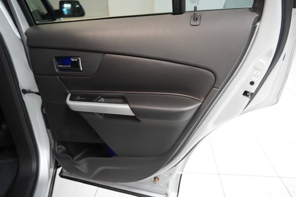 Used 2014 Ford Edge Limited FWD image 29