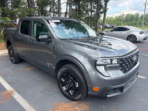 Used 2025 Ford Maverick XLT w/ XLT Luxury Package AWD/4WD image 2