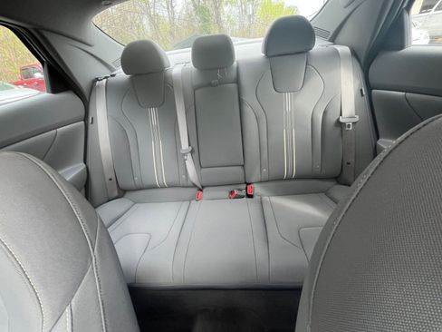 Used 2025 Hyundai Elantra SEL FWD image 35