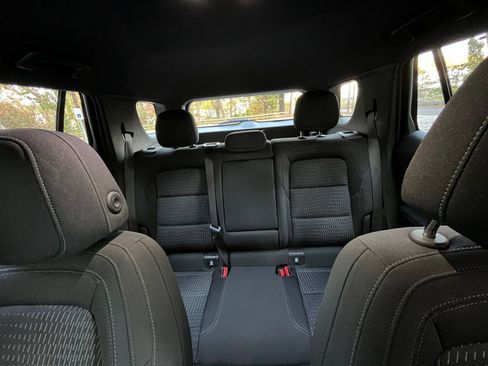 Used 2025 Chevrolet Equinox LT image 34