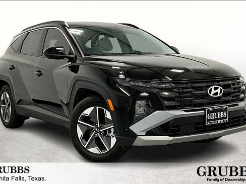 Used 2025 Hyundai Tucson SEL FWD image 1