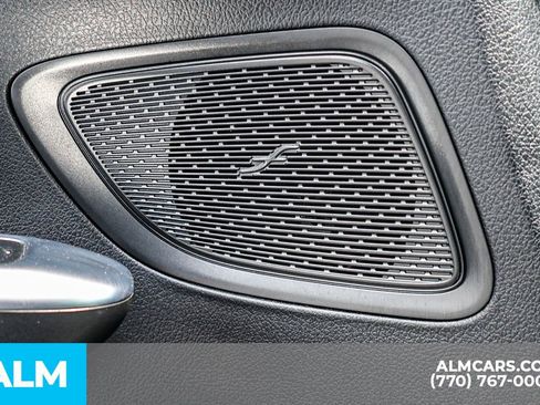 Used 2025 Mercedes-Benz C 300 Sedan image 45