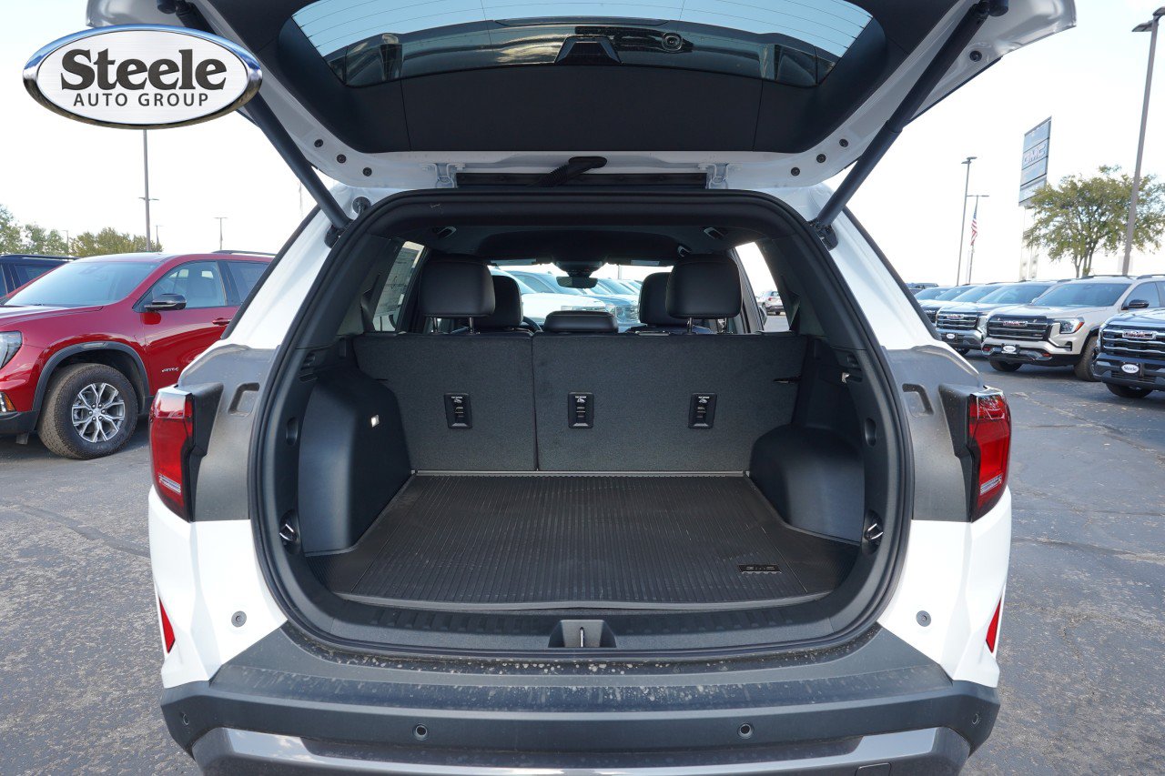 New 2027 GMC Terrain Elevation w/ Elevation Premium Package FWD image 23