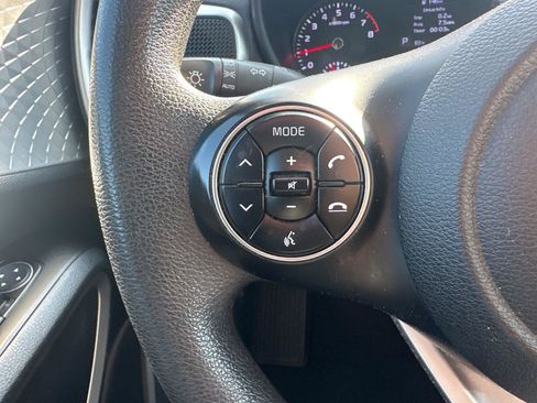 Used 2022 Kia Soul LX w/ Technology Package FWD image 19