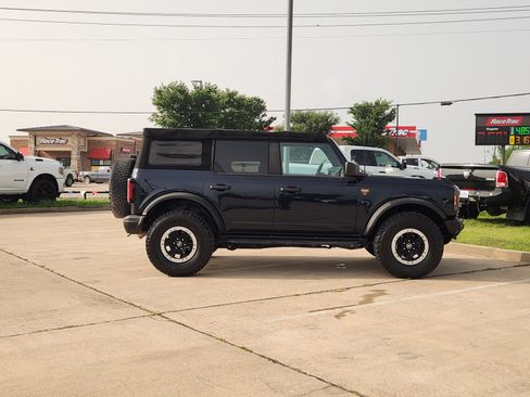 Used 2021 Ford Bronco Badlands w/ Sasquatch Package AWD/4WD image 7