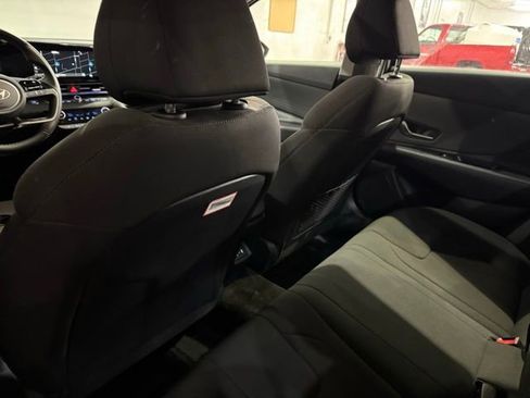 New 2025 Hyundai Elantra SEL image 28