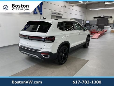 Used 2025 Volkswagen Taos SEL w/ Black Wheel Plus Package image 4