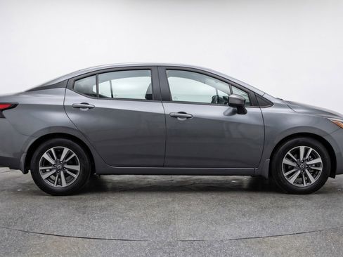 Used 2025 Nissan Versa SV FWD image 11