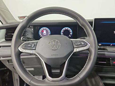 New 2026 Volkswagen Tiguan SE AWD/4WD image 14