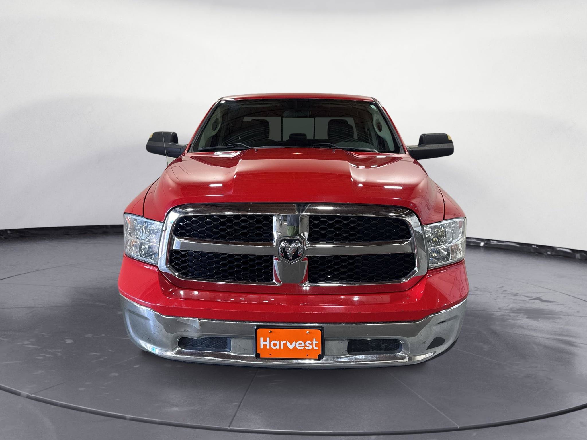Used 2018 RAM 1500 Classic SLT AWD/4WD image 2