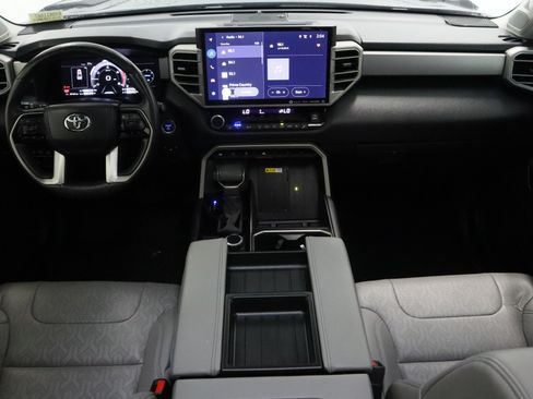 Used 2024 Toyota Tundra Limited AWD/4WD image 32