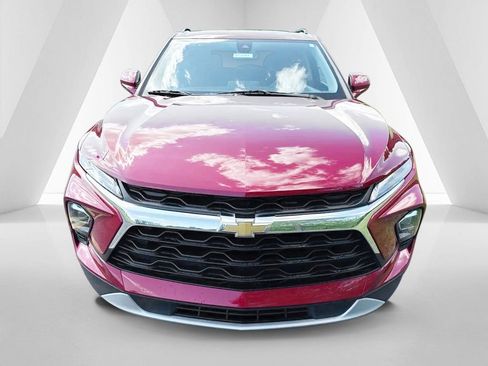 Used 2023 Chevrolet Blazer LT w/ Convenience Package FWD image 2