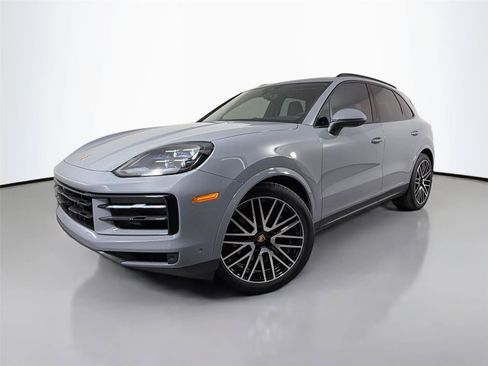 Used 2025 Porsche Cayenne AWD/4WD image 1