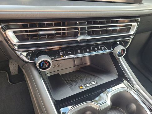 New 2026 Chevrolet Traverse LT w/ Driver Confidence Package image 30