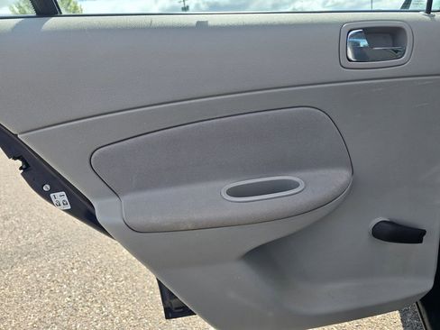 Used 2010 Chevrolet Cobalt Sedan FWD image 16
