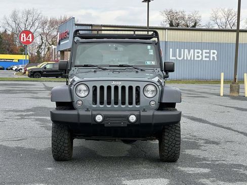 Used 2014 Jeep Wrangler Unlimited Rubicon w/ Connectivity Group image 5