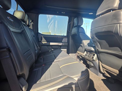 Used 2024 Ford F250 Platinum w/ FX4 Off-Road Package image 15