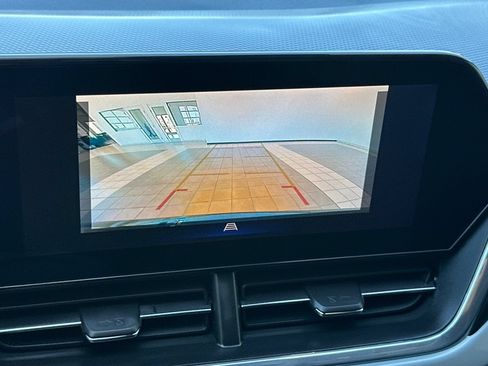 Used 2025 Chevrolet Trax LT w/ Driver Confidence Package FWD image 19