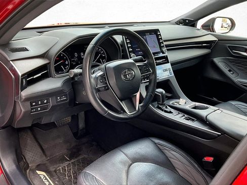 Used 2021 Toyota Avalon Limited image 16