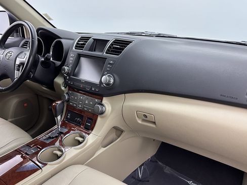 Used 2011 Toyota Highlander Limited image 34