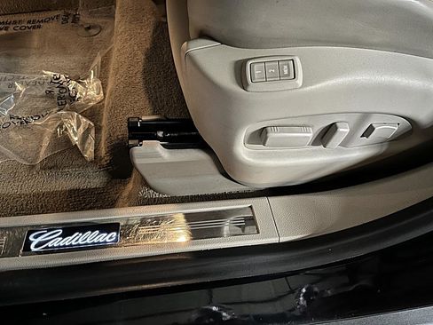 Used 2014 Cadillac SRX Performance w/ Driver Awareness Package image 37