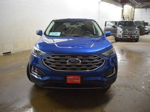 Used 2024 Ford Edge Titanium AWD/4WD image 2