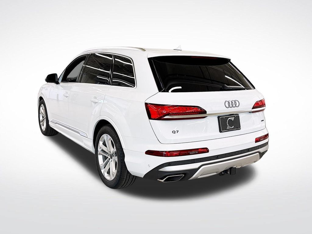 Used 2025 Audi Q7 3.0T Premium Plus AWD/4WD image 3