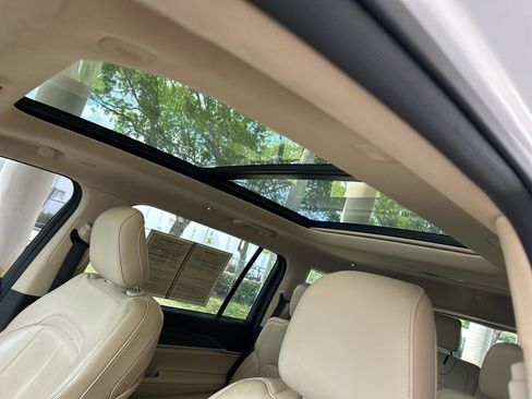 Used 2021 Jeep Grand Cherokee L Limited RWD image 10