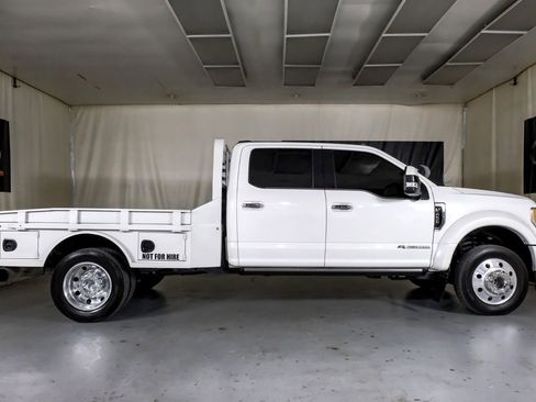 Used 2020 Ford F450 Platinum w/ FX4 Off-Road Package image 5