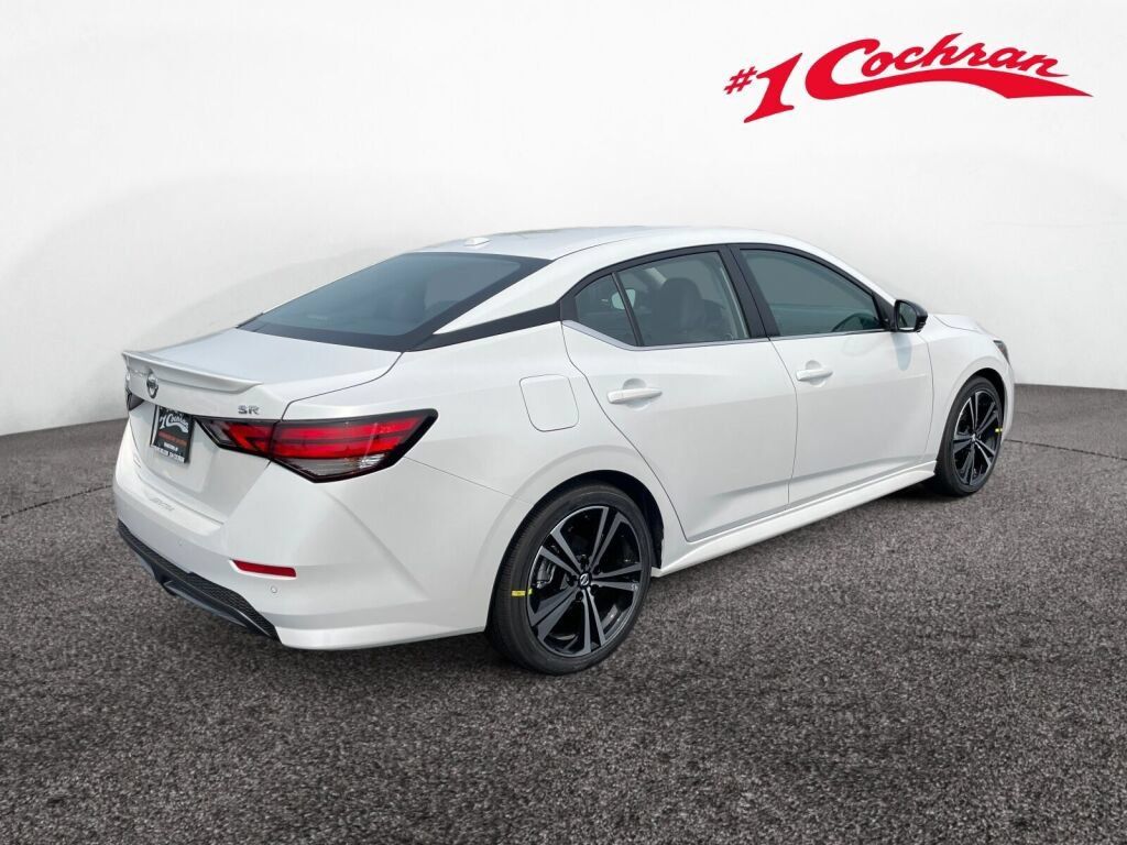 Used 2023 Nissan Sentra SR w/ SR Premium Package FWD image 17