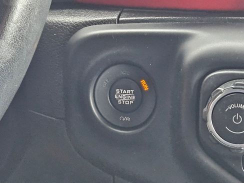 Used 2023 Jeep Wrangler Unlimited Rubicon w/ Steel Bumper Group image 15