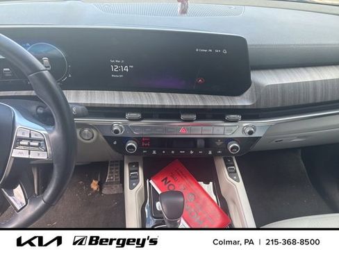 Used 2024 Kia Telluride SX Prestige w/ Towing Package AWD/4WD image 14