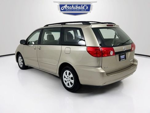 Used 2009 Toyota Sienna CE FWD image 5